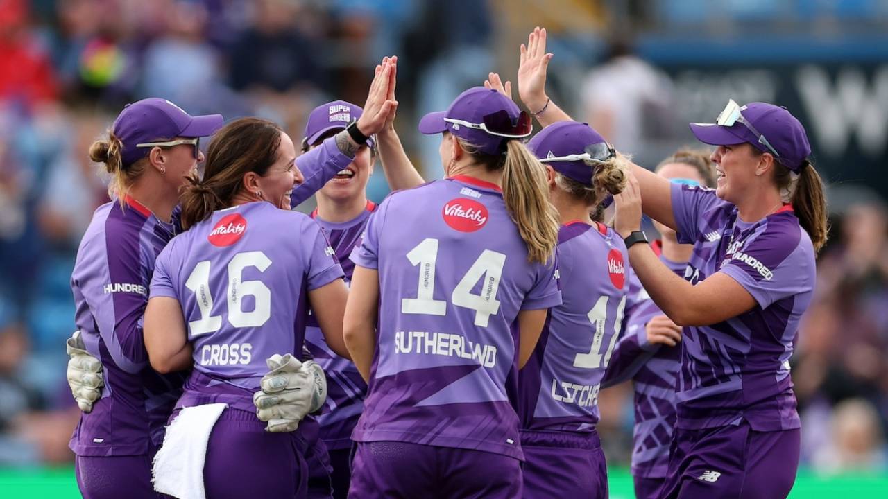The Northern Superchargers players celebrate the fall of Alice Capsey, Northern Superchargers vs Oval Invincibles, Women's Hundred, Leeds, August 23, 2025