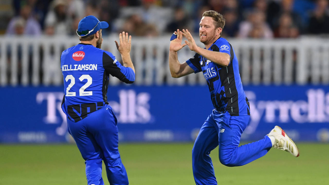 Liam Dawson celebrates a breakthrough with Kane Williamson, London Spirit vs Southern Brave, Lord's, The Hundred men's competition, August 23, 2025 