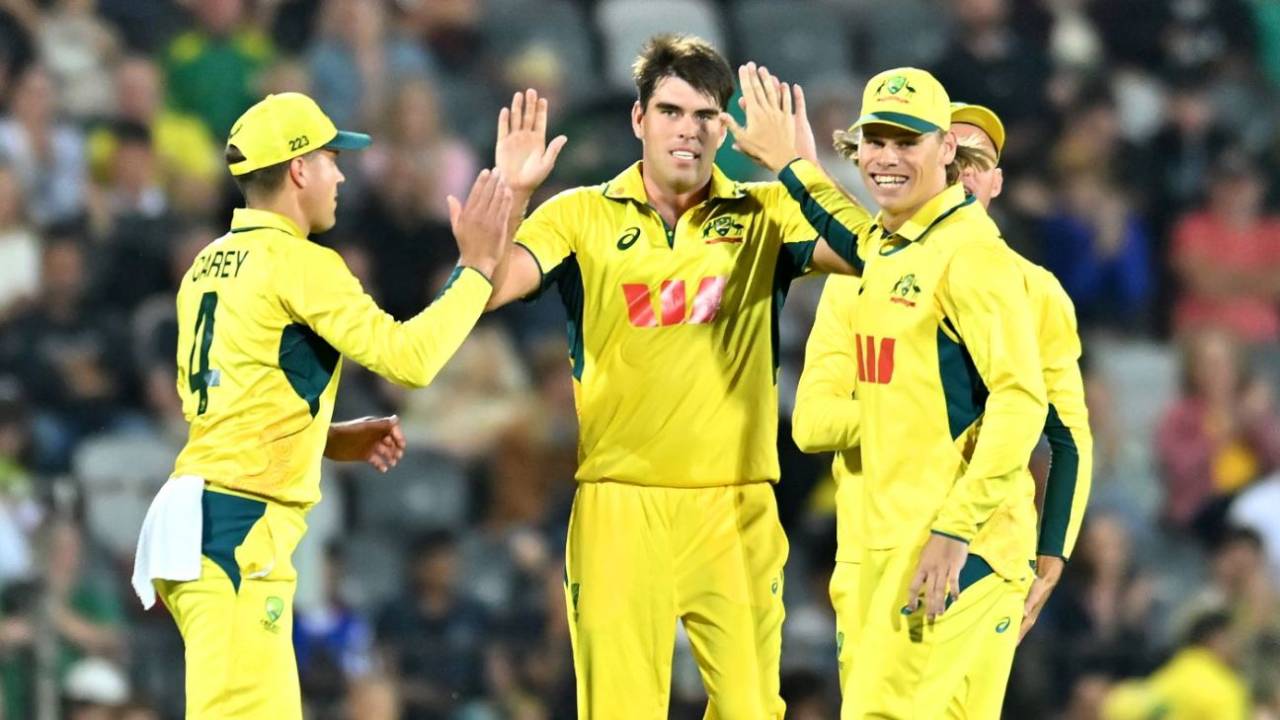 Xavier Bartlett celebrates a wicket, Australia vs South Africa, 3rd ODI, Mackay, August 24, 2025