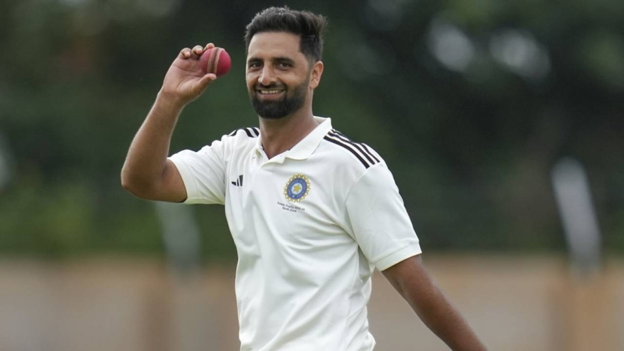 Auqib Nabi acknowledges his five-for, which also included four wickets in four balls, North Zone vs East Zone, Duleep Trophy, Quarter-Final, BCCI CEG Ground, August 29, 2025