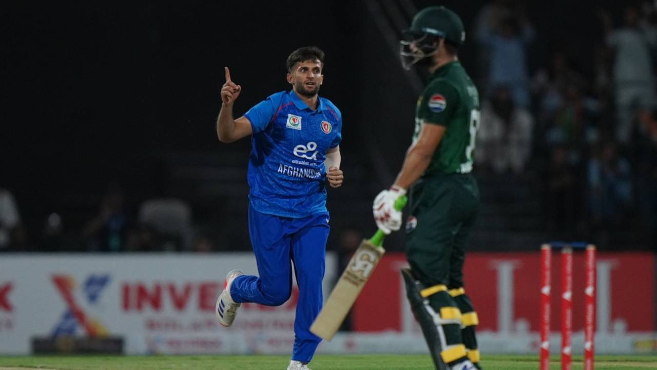 Azmatullah Omarzai picked up a wicket in the powerplay, Afghanistan vs Pakistan, UAE T20I tri-series, Sharjah, August 29, 2025
