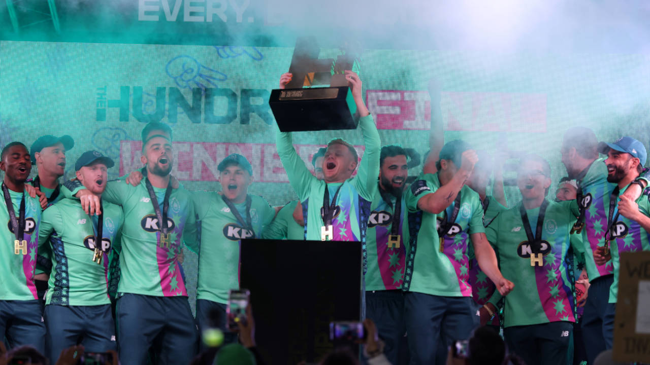 Sam Billings lifts the trophy after Oval Invincibles' third Men's Hundred title, Oval Invincibles vs Trent Rockets, The Hundred Men's Competition, Final, Lord's, August 31, 2025