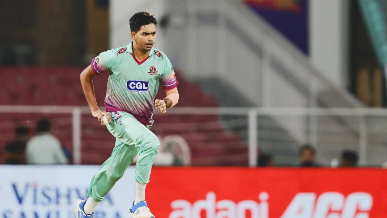 Kartik Tyagi runs in to bowl, Lucknow, August 29, 2025