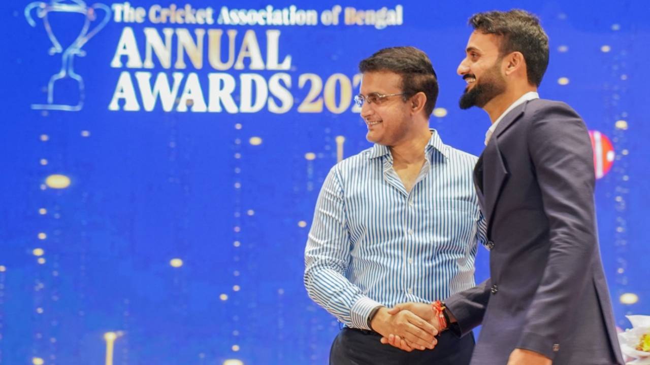 Sourav Ganguly presented Akash Deep with an award for his performance in England, Kolkata, August 31, 2025