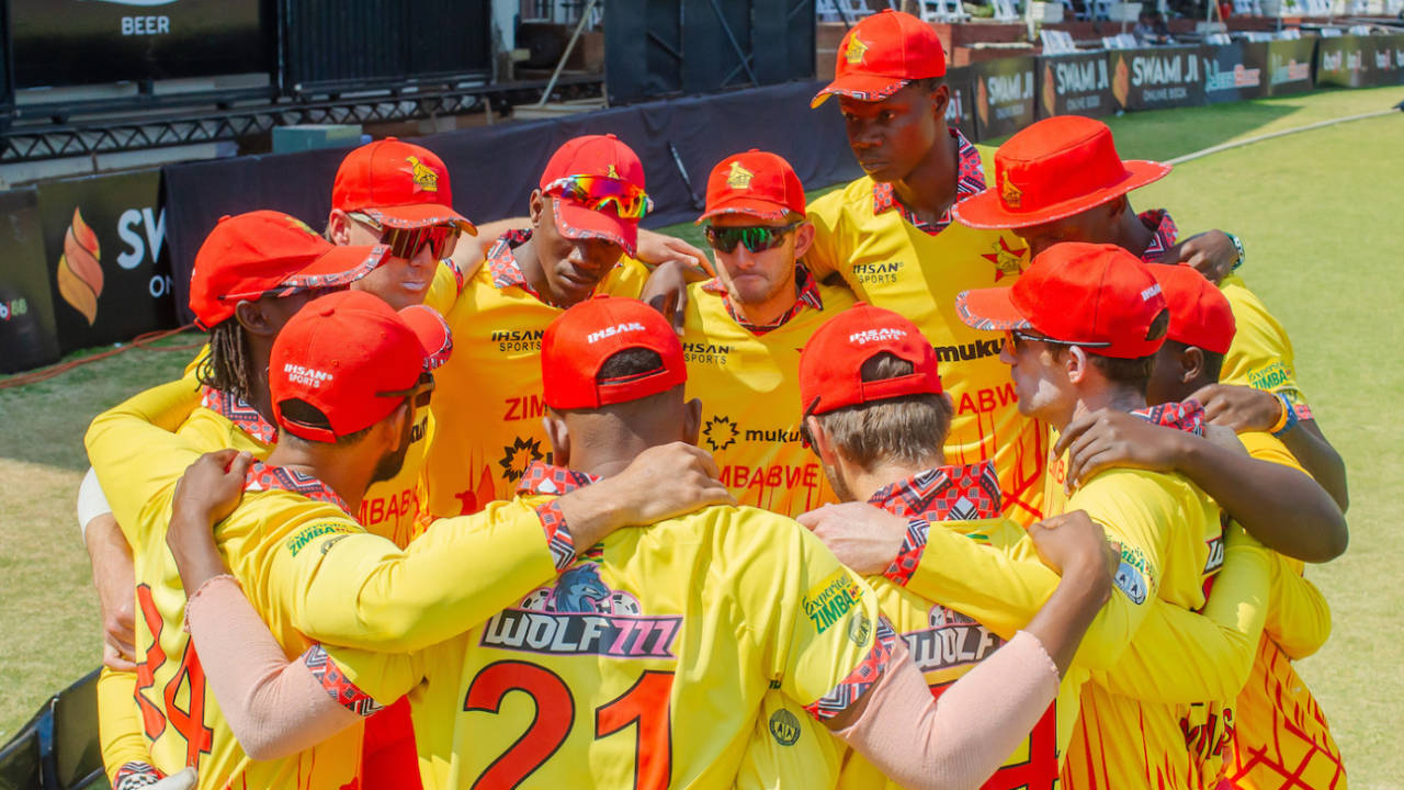 Sikandar Raza addresses Zimbabwe's huddle, Zimbabwe vs Sri Lanka, 2nd T20I, Harare, September 6, 2025