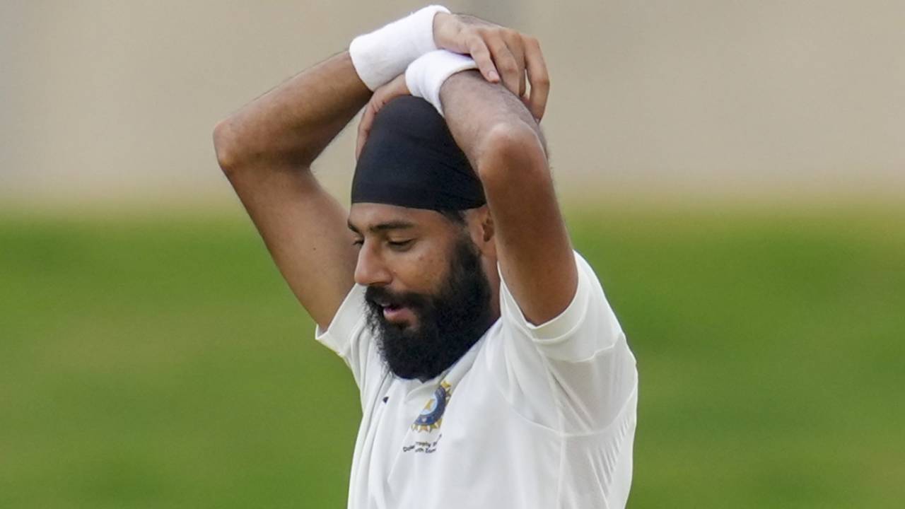 Gurjapneet Singh picked up a four-wicket haul, South Zone vs North Zone, Duleep Trophy semi-final, 4th day, Bengaluru, September 7, 2025