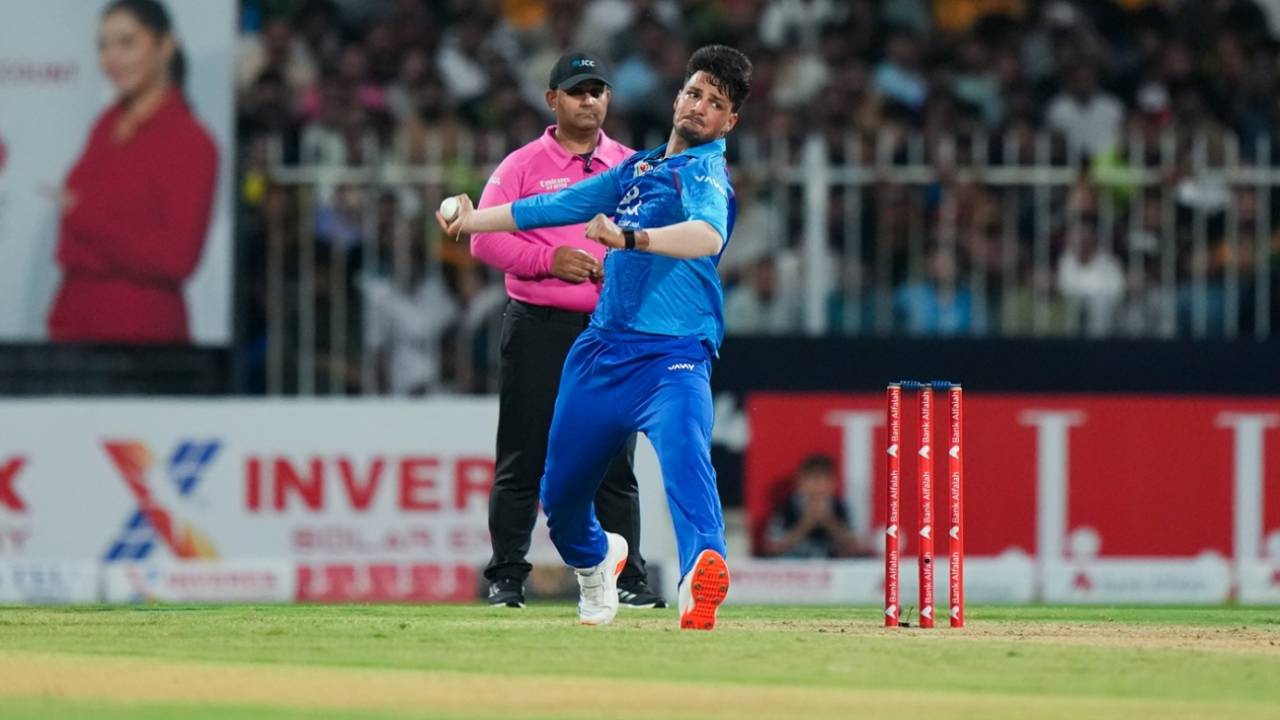 AM Ghazanfar runs in to bowl, Afghanistan vs Pakistan, final, UAE T20I tri-series, Sharjah, September 7, 2025