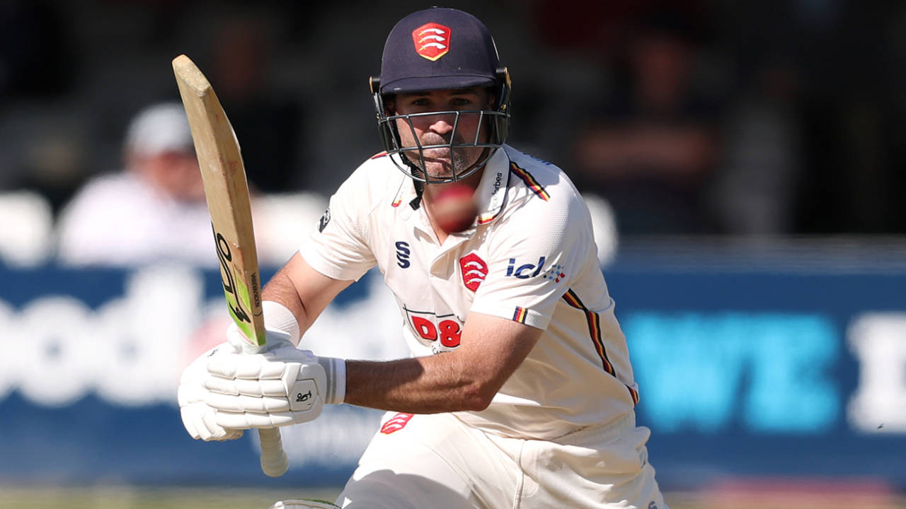 Dean Elgar anchored the Essex reply, Essex vs Durham, County Championship, Chelmsford, September 9, 2025