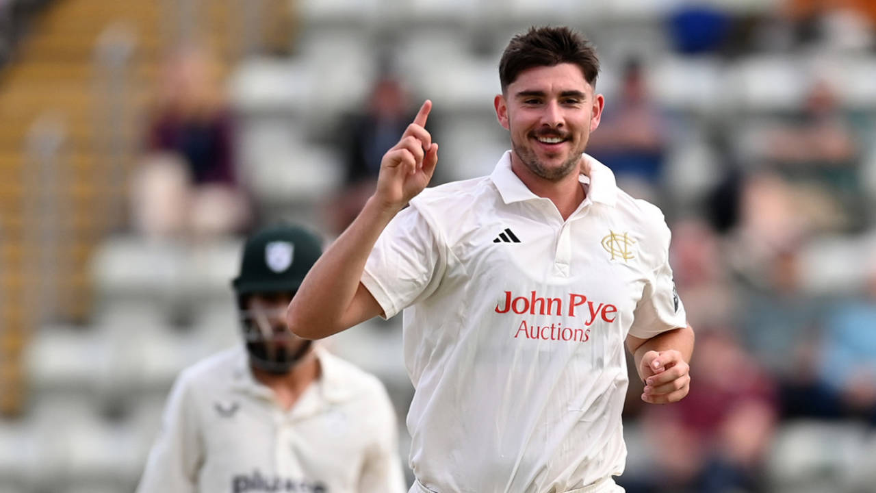 Josh Tongue celebrates dismissing Jake Libby, Rothesay County Championship, Worcestershire vs Nottinghamshire, Worcester, September 09, 202