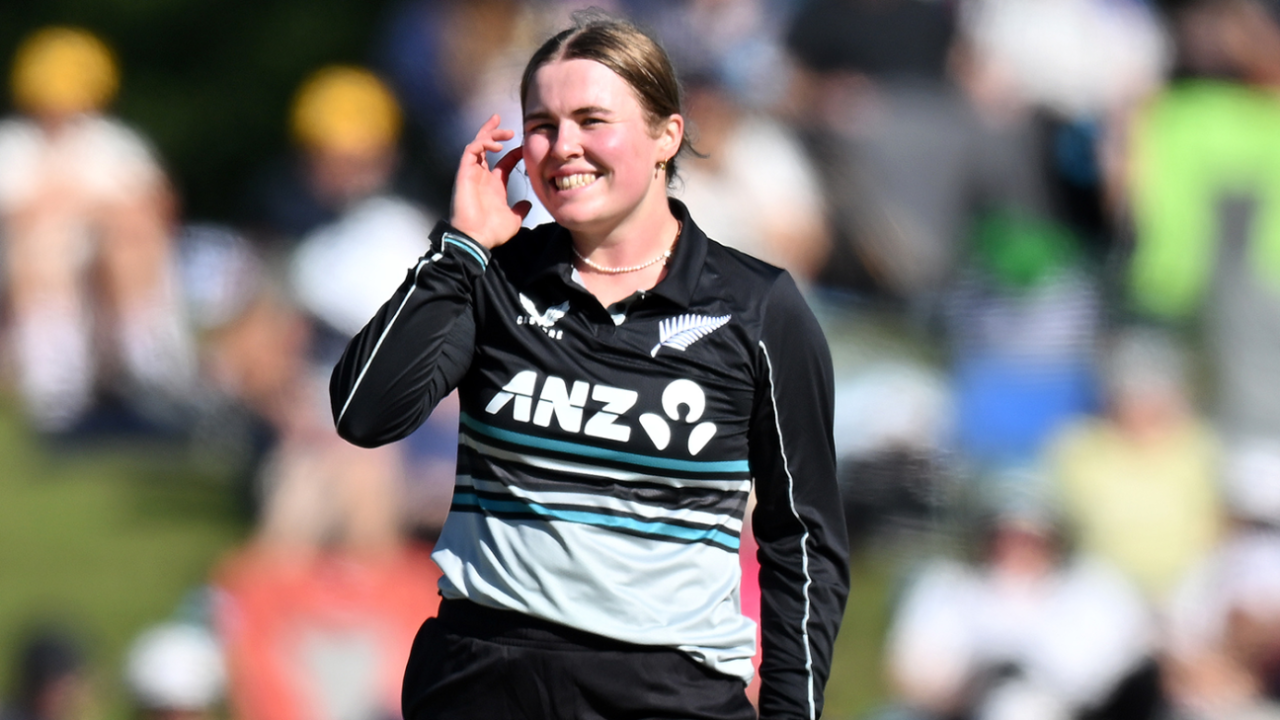 Flora Devonshire during her T20I debut, New Zealand vs Sri Lanka, 2nd T20I, Christchurch, March 16, 2025