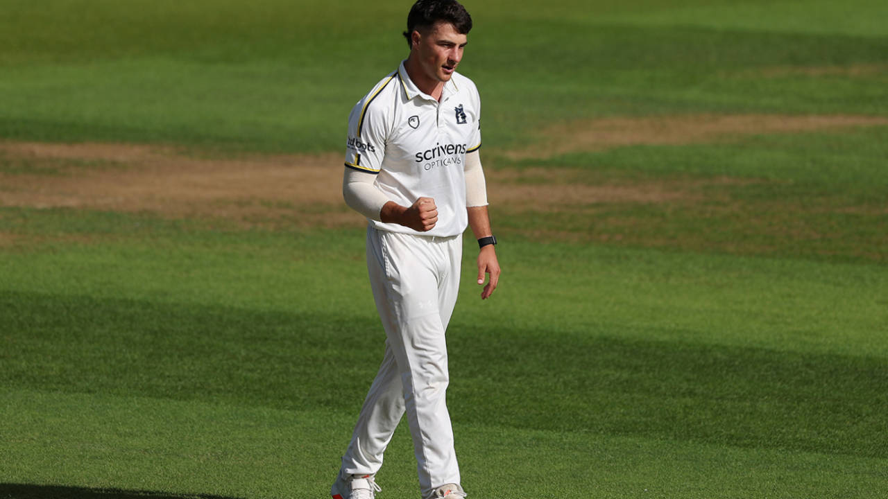 Michael Booth struck as Surrey chased a declaration, Surrey vs Warwickshire, County Championship, The Oval, September 11, 2025