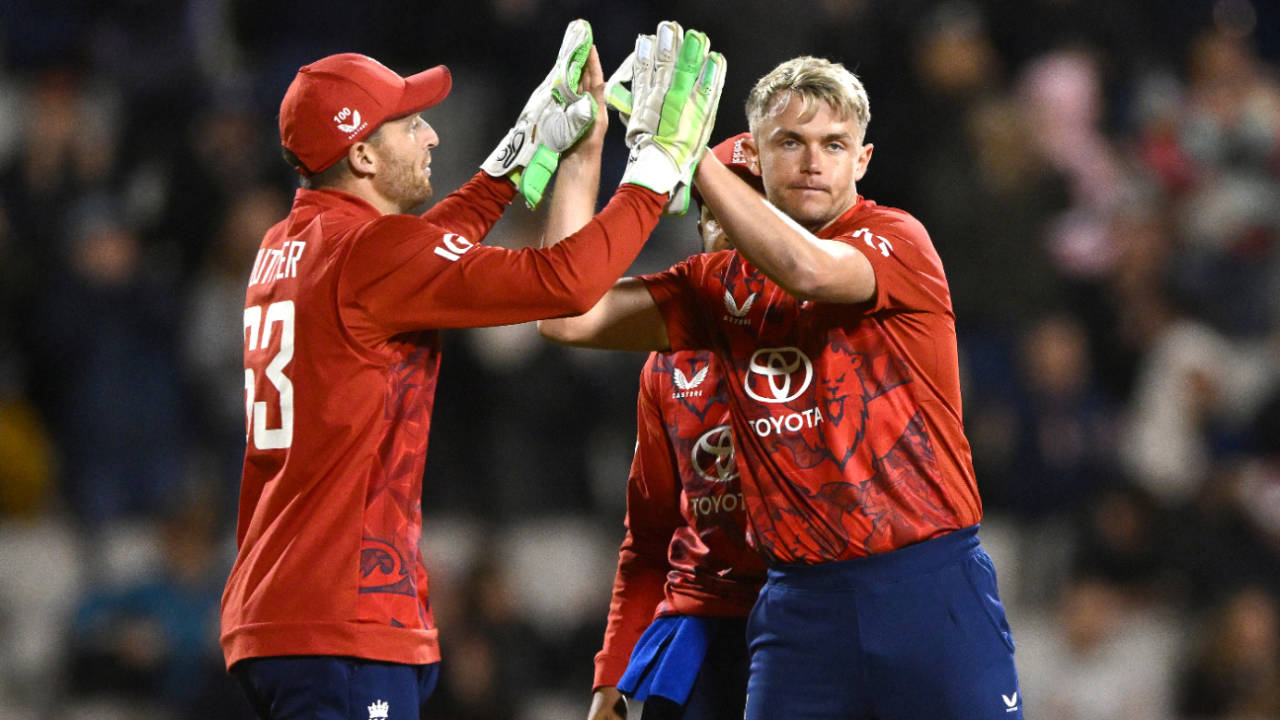 Sam Curran struck early as South Africa's innings faltered, England vs South Africa, 2nd Men's T20I, Emirates Old Trafford, Manchester, September 12, 2025