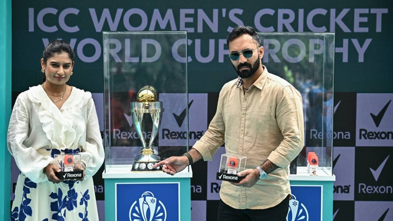 Mithali Raj and Dinesh Karthik at the unveiling of the Women's ODI World Cup trophy, Bengaluru, September 13, 2025