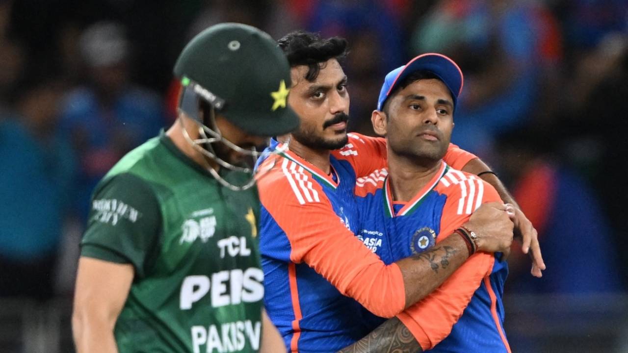 Suryakumar Yadav celebrates with Axar Patel after Salman Agha's fall, India vs Pakistan, Asia Cup, Dubai, September 14, 2025