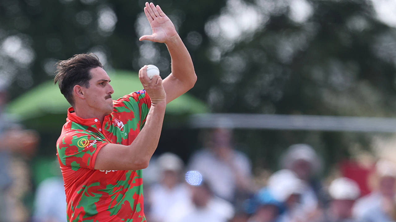Chris Wright in One-Day Cup action, Leicestershire vs Nottinghamshire, Kibworth, Metro Bank One Day Cup, August 13, 2025