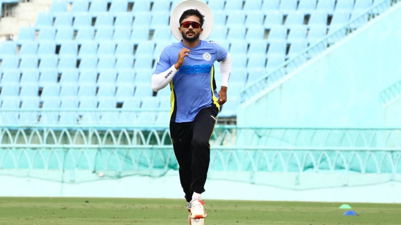 Nitish Kumar Reddy warms up, India A vs Australia A, Lucknow, September 14, 2025