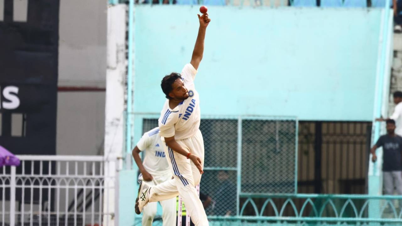 Harsh Dubey was among the wickets for India A, India A vs Australia A, 1st unofficial Test, Lucknow, Day 1, September 16, 2025