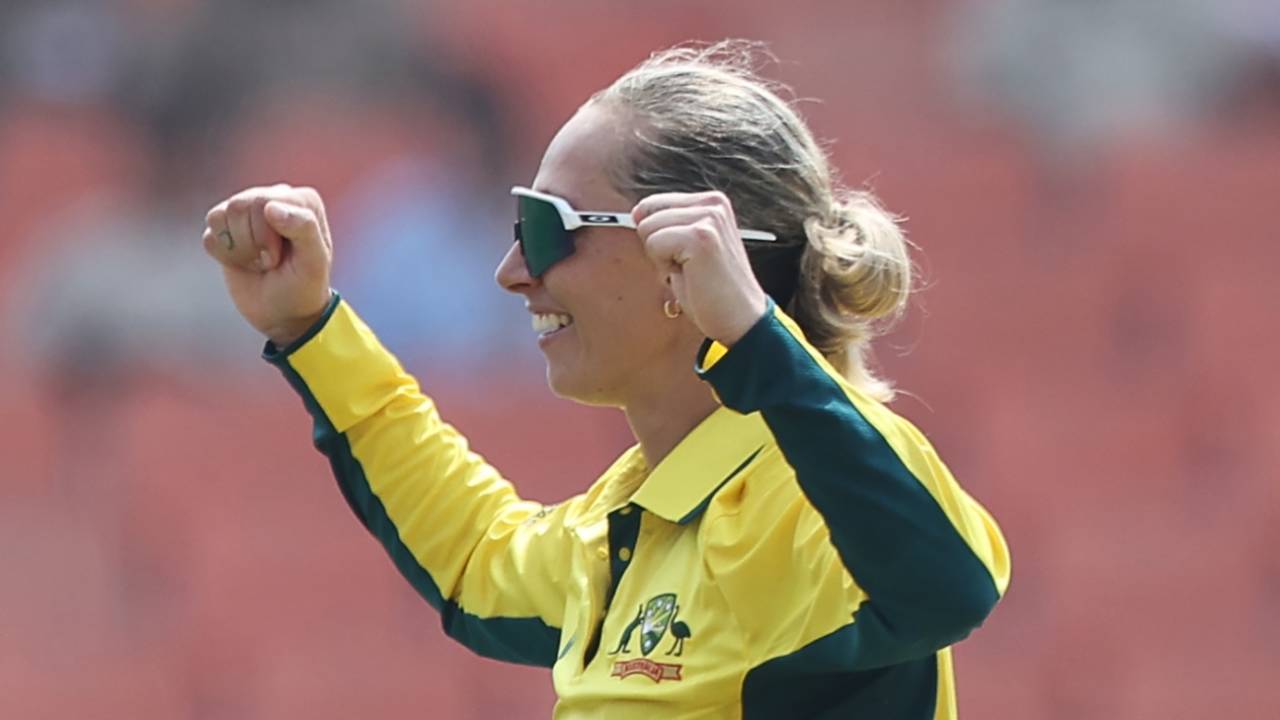 Ashleigh Gardner picked up the first wicket, India vs Australia, 2nd ODI, New Chandigarh, September 17, 2025