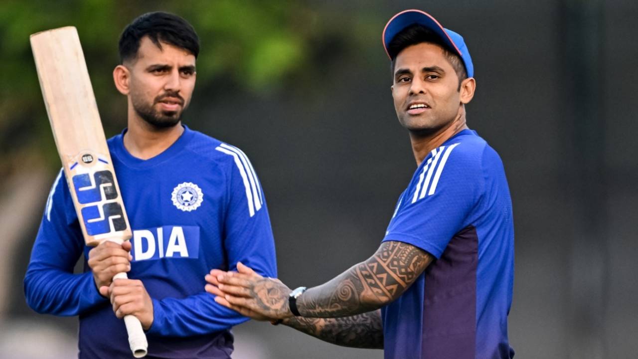 Jitesh Sharma has a chat with Suryakumar Yadav, Abu Dhabi, September 18, 2025