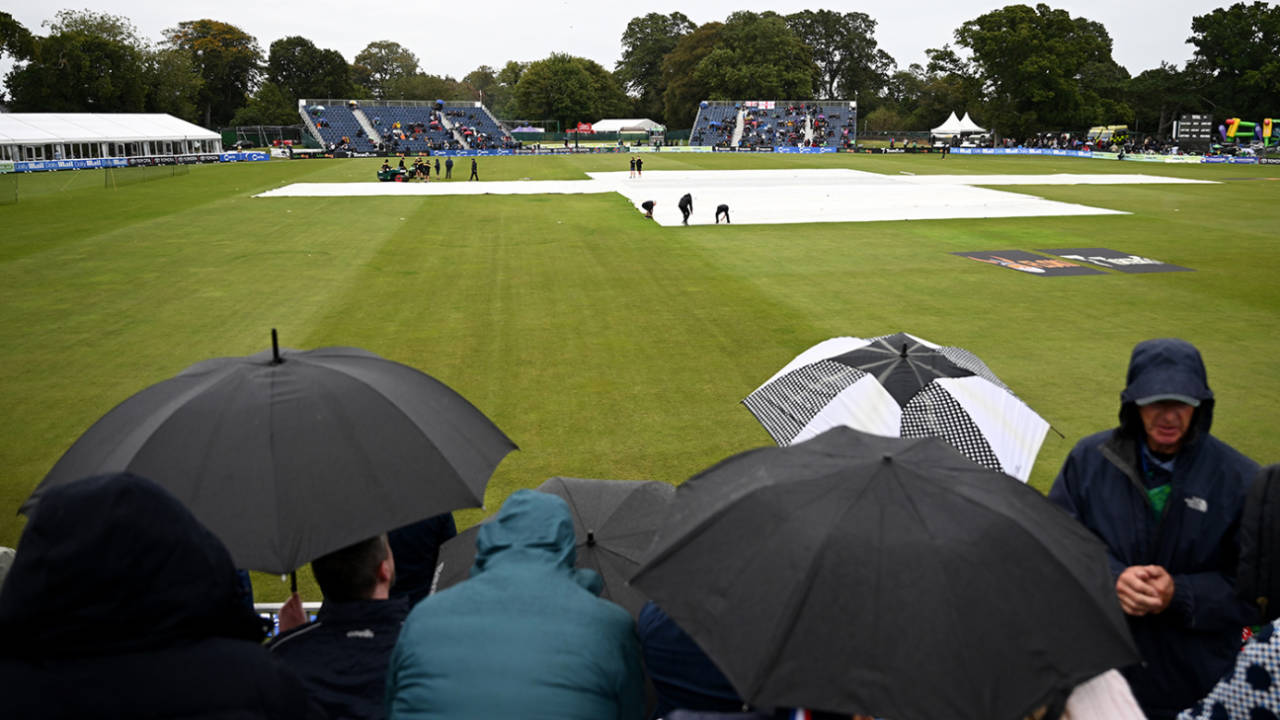 The umbrellas were up in the stands, Ireland vs England, 2nd T20I, Malahide, September 19, 2025