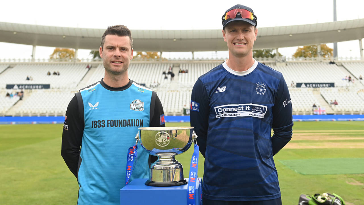 Jake Libby and Nick Gubbins pose with the trophy, Metro Bank One-Day Cup final, Trent Bridge, September 20, 2025