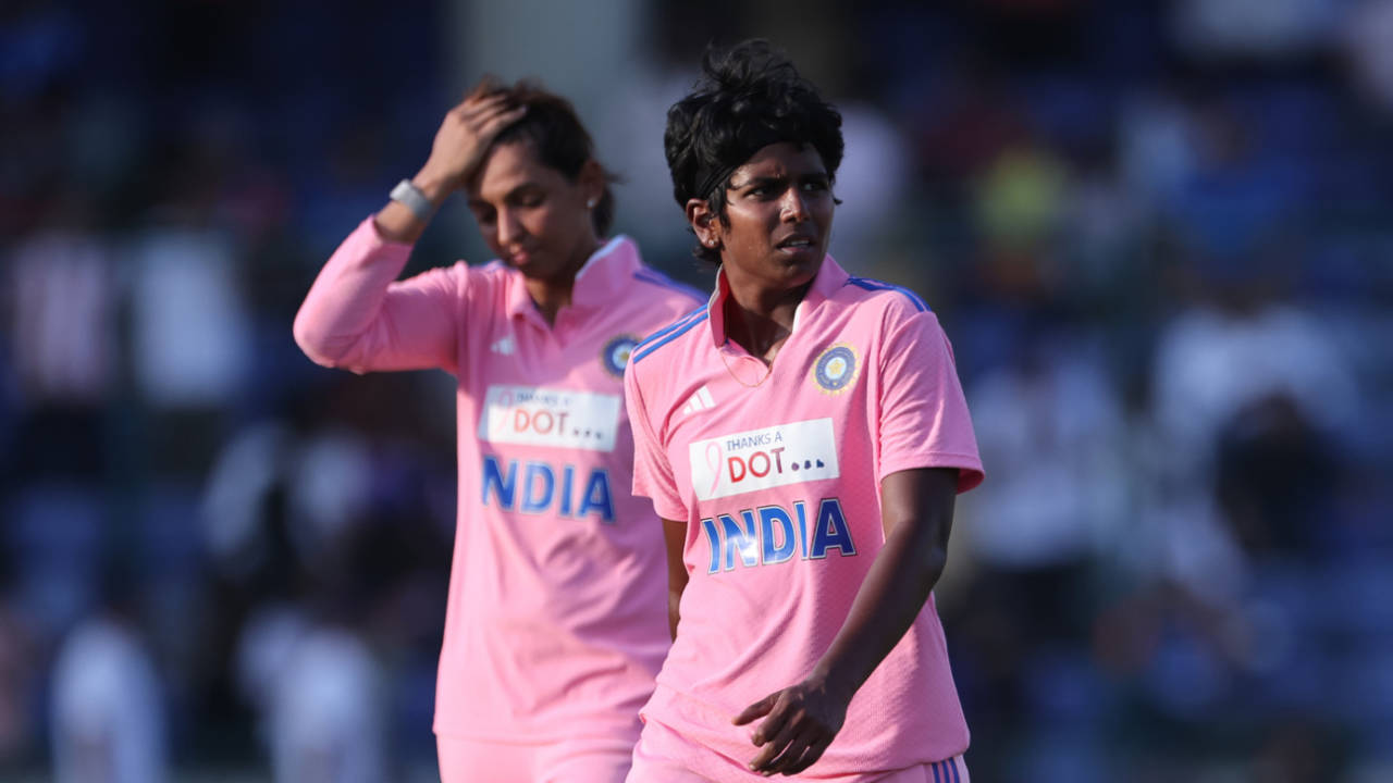 Arundhati Reddy on the field during Australia's onslaught, India vs Australia, 3rd women's ODI, Delhi, September 20, 2025