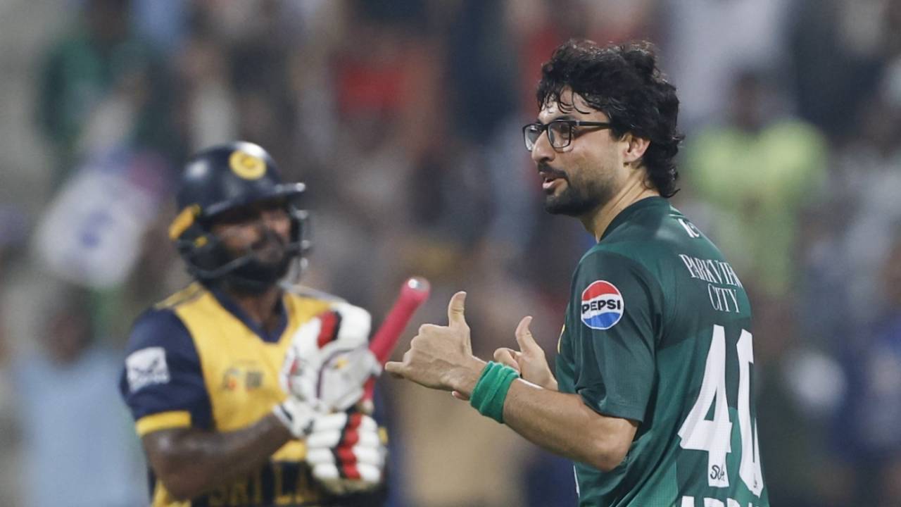 Abrar Ahmed celebrates Wanindu Hasaranga's wicket with the Hasaranga celebration, Pakistan vs Sri Lanka, Asia Cup Super Four, Abu Dhabi, September 23, 2025