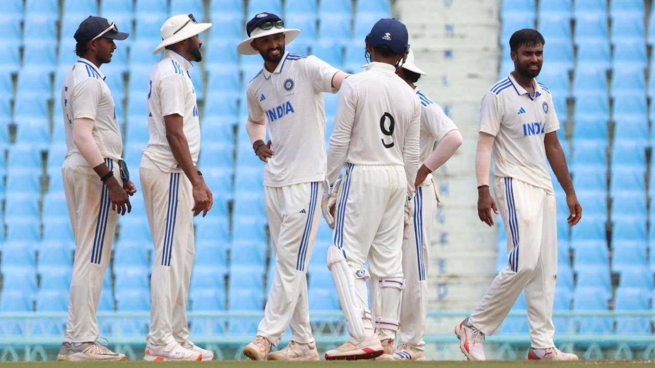 Manav Suthar took eight wickets across the game, India A vs Australia A, 2nd unofficial Test, 3rd day, Lucknow, September 25, 2025