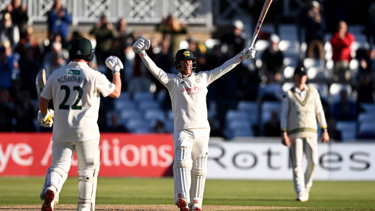 Kyle Verreynne celebrates after securing Nottinghamshire's second batting bonus point, Nottinghamshire vs Warwickshire, County Championship, Division One, Trent Bridge, September 25, 2025