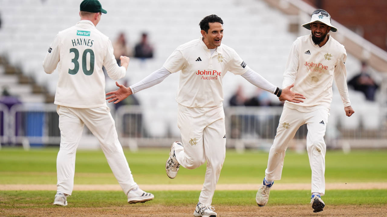 Mohammad Abbas made another incision, Nottinghamshire vs Warwickshire, County Championship, Division One, Trent Bridge, September 26, 2025