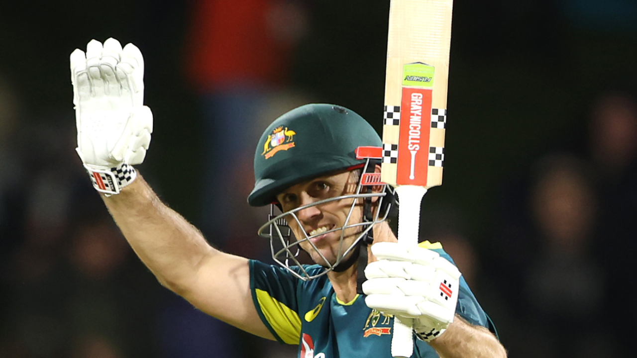 Mitchell Marsh acknowledges his century, New Zealand vs Australia, 3rd T20I, Mount Maunganui, October 4, 2025