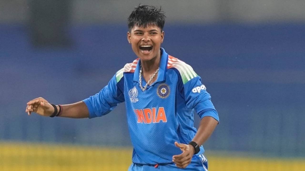 Kranti Goud celebrates after dismissing Aliya Riaz, India vs Pakistan, Women's ODI World Cup, Colombo, October 5, 2025