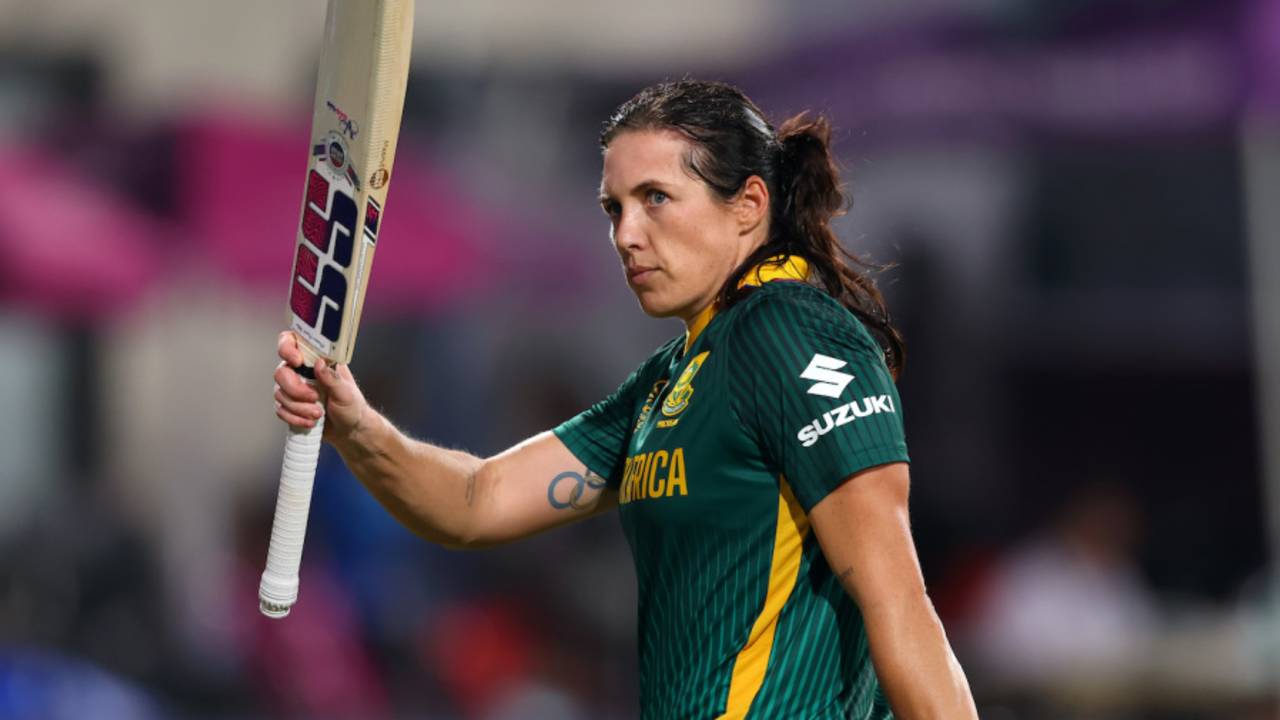 Tazmin Brits walked back to a rousing ovation in Indore, New Zealand vs South Africa, Women's ODI World Cup, Indore, October 6, 2025