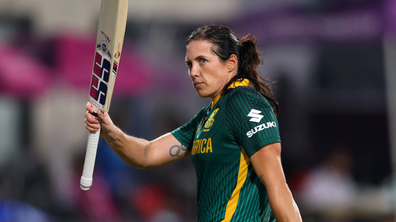 Tazmin Brits walked back to a rousing ovation in Indore, New Zealand vs South Africa, Women's ODI World Cup, Indore, October 6, 2025