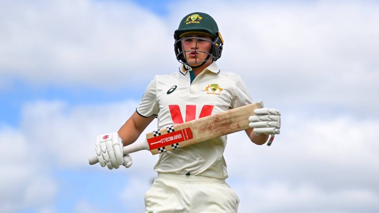 Alex Lee Young walks out to bat, Brisbane, September 30, 2025