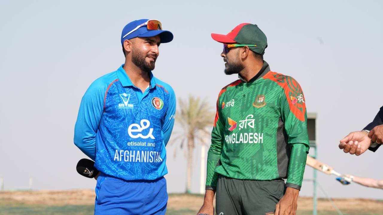 Hashmatullah Shahidi and Mehidy Hasan Miraz chat at the toss, Afghanistan vs Bangladesh, 1st ODI, Abu Dhabi, October 8, 2025