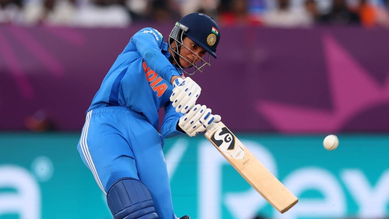Smriti Mandhana goes down the ground against Ayabonga Khaka, India vs South Africa, Women's ODI World Cup, Visakhapatnam, October 9, 2025