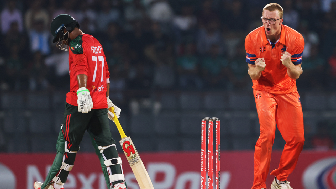 Tim Pringle celebrates Towhid Hridoy's dismissal, Bangladesh vs Netherlands, 3rd T20I, Sylhet, September 3, 2025