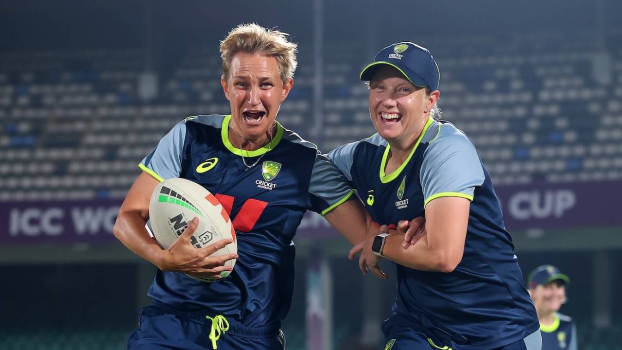 Shelley Nitschke and Alyssa Healy are clearly having fun, India vs Australia, Women's ODI World Cup, Visakhapatnam, October 11, 2025