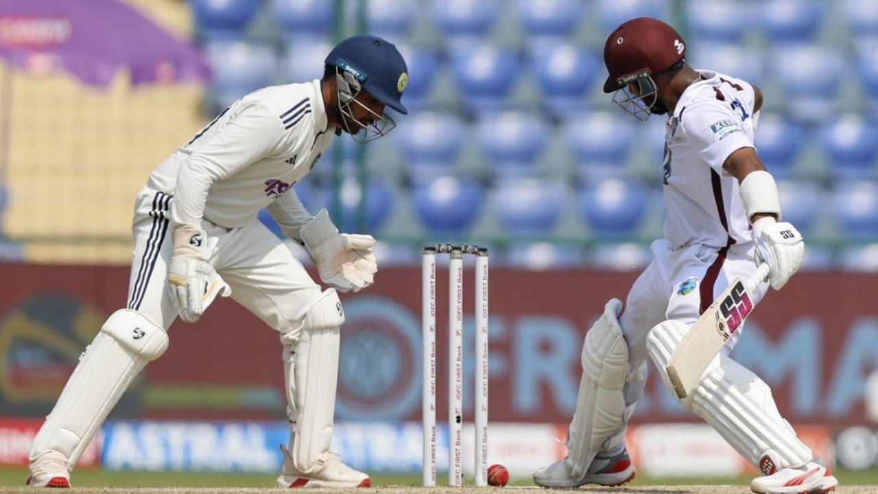 Matter of millimetres... Kuldeep Yadav got very close to ending Shai Hope's innings, India vs West Indies, 2nd Test, Delhi, 4th Day, October 13, 2025