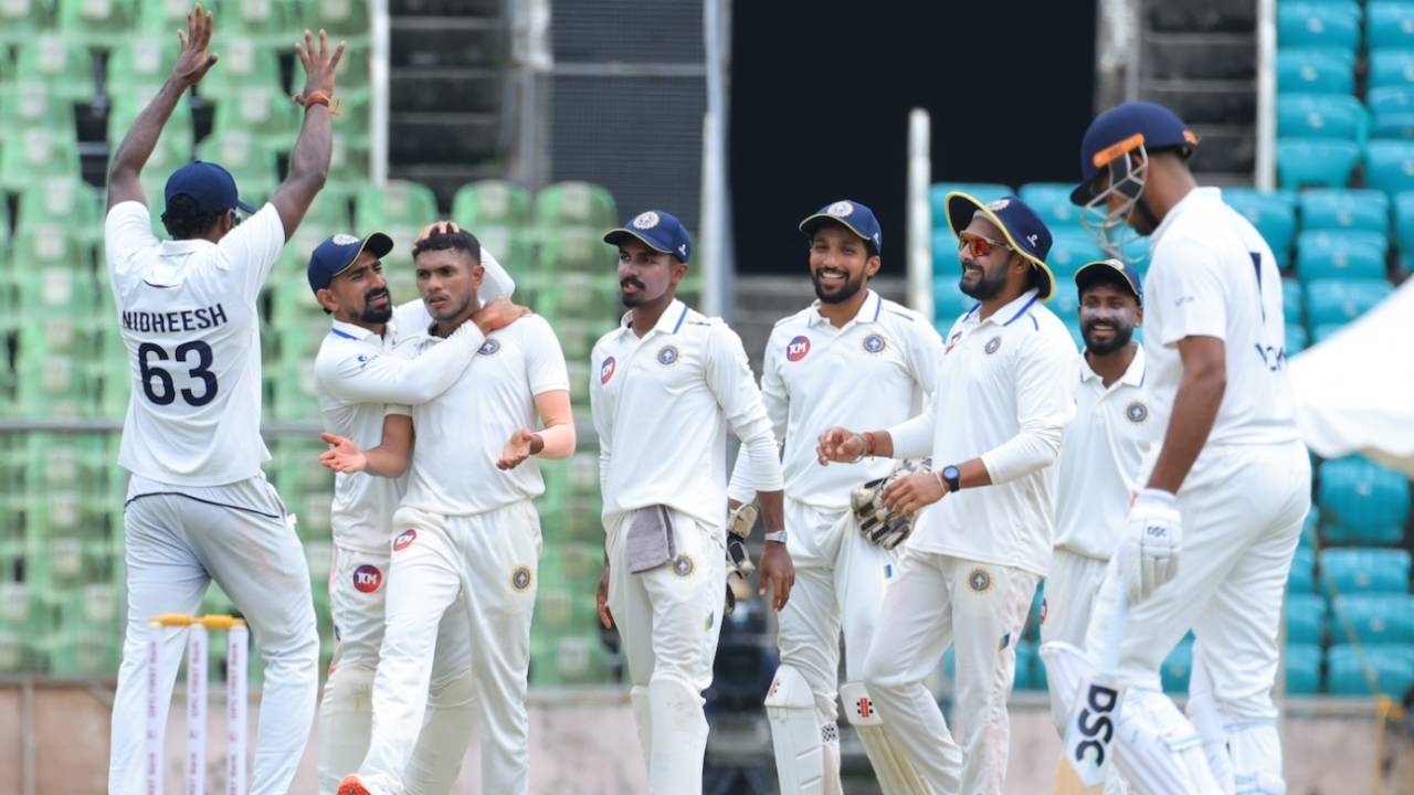 Eden Apple Tom sent back Ruturaj Gaikwad, Kerala vs Maharashtra, Ranji Trophy, 2nd day, Thiruvananthapuram, October 16, 2025