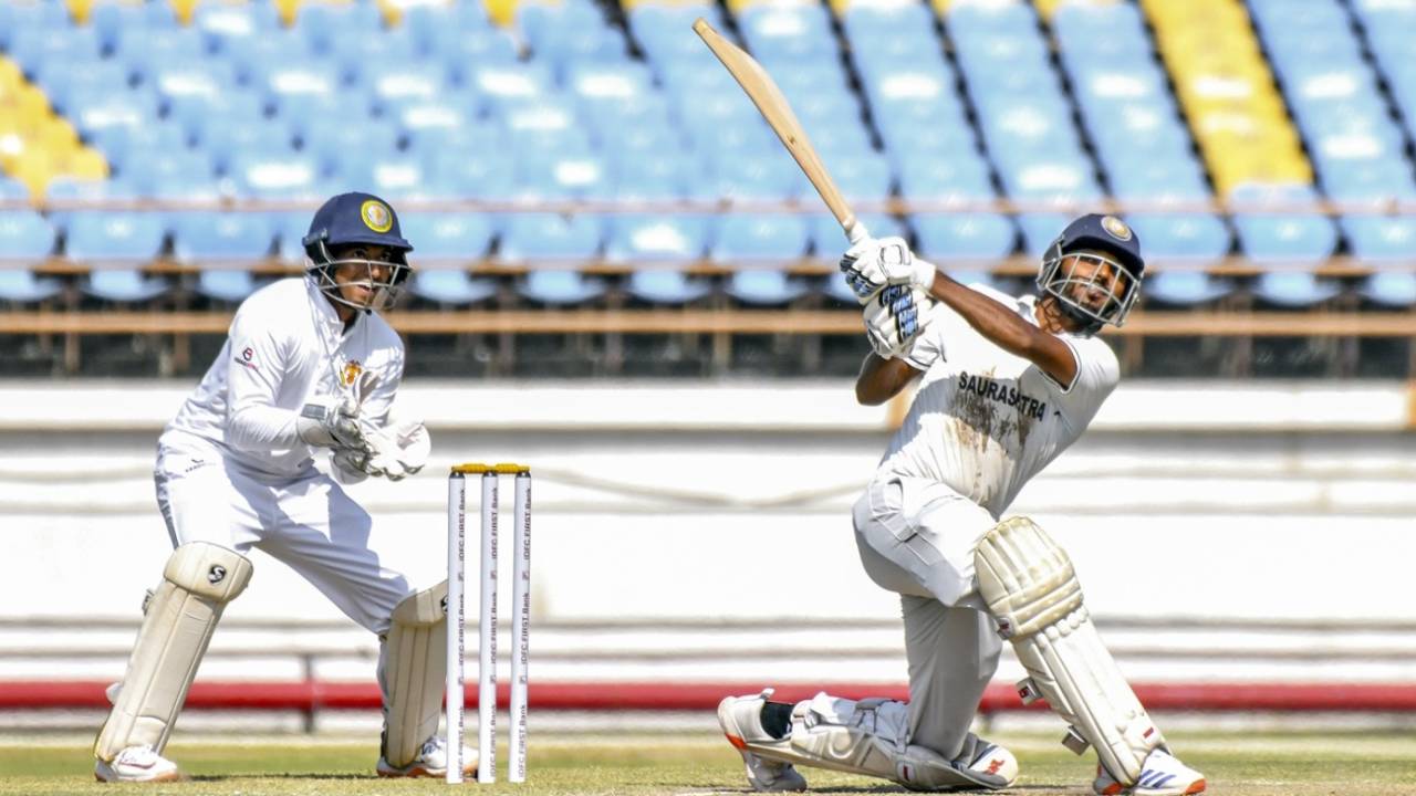 Chetan Sakariya helped Saurashtra snatch the first-innings lead, Saurashtra vs Karnataka, Ranji Trophy, 3rd day, Rajkot, October 17, 2025