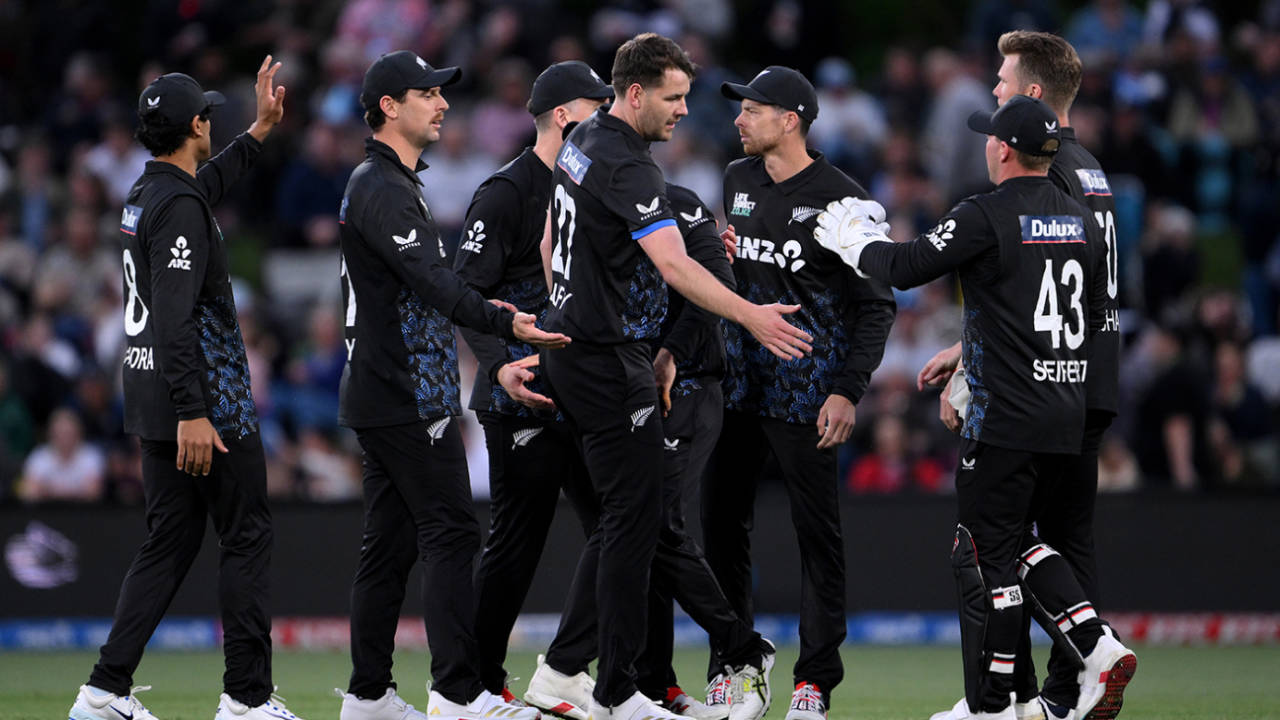 Jacob Duffy struck early to remove Phil Salt, New Zealand vs England, 1st Men's T20I, Hagley Oval, Christchurch, October 18, 2025