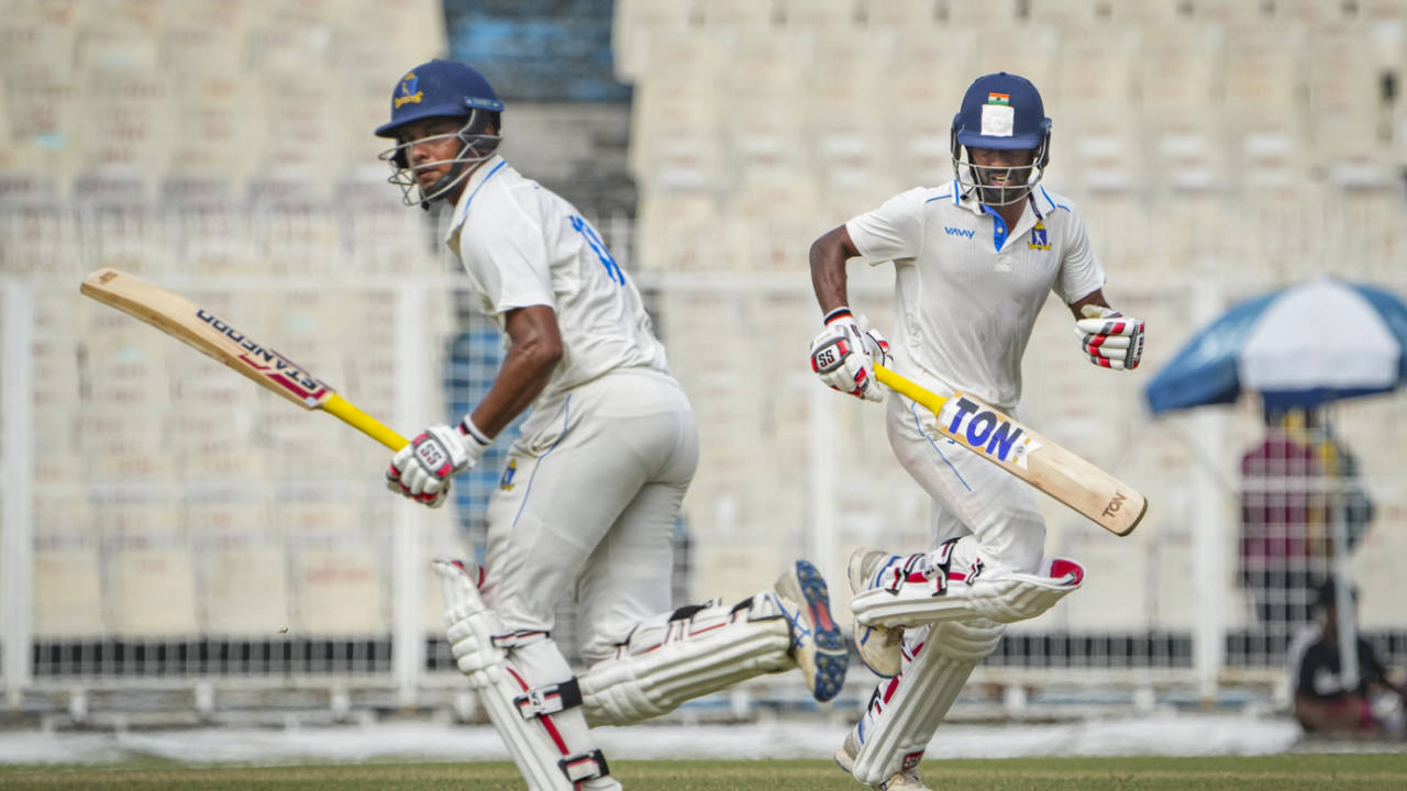 Sudip Chatterjee and Abhimanyu Easwaran run between the wickets, Bengal vs Uttarakhand, Ranji Trophy, 4th day, Kolkata, October 18, 2025