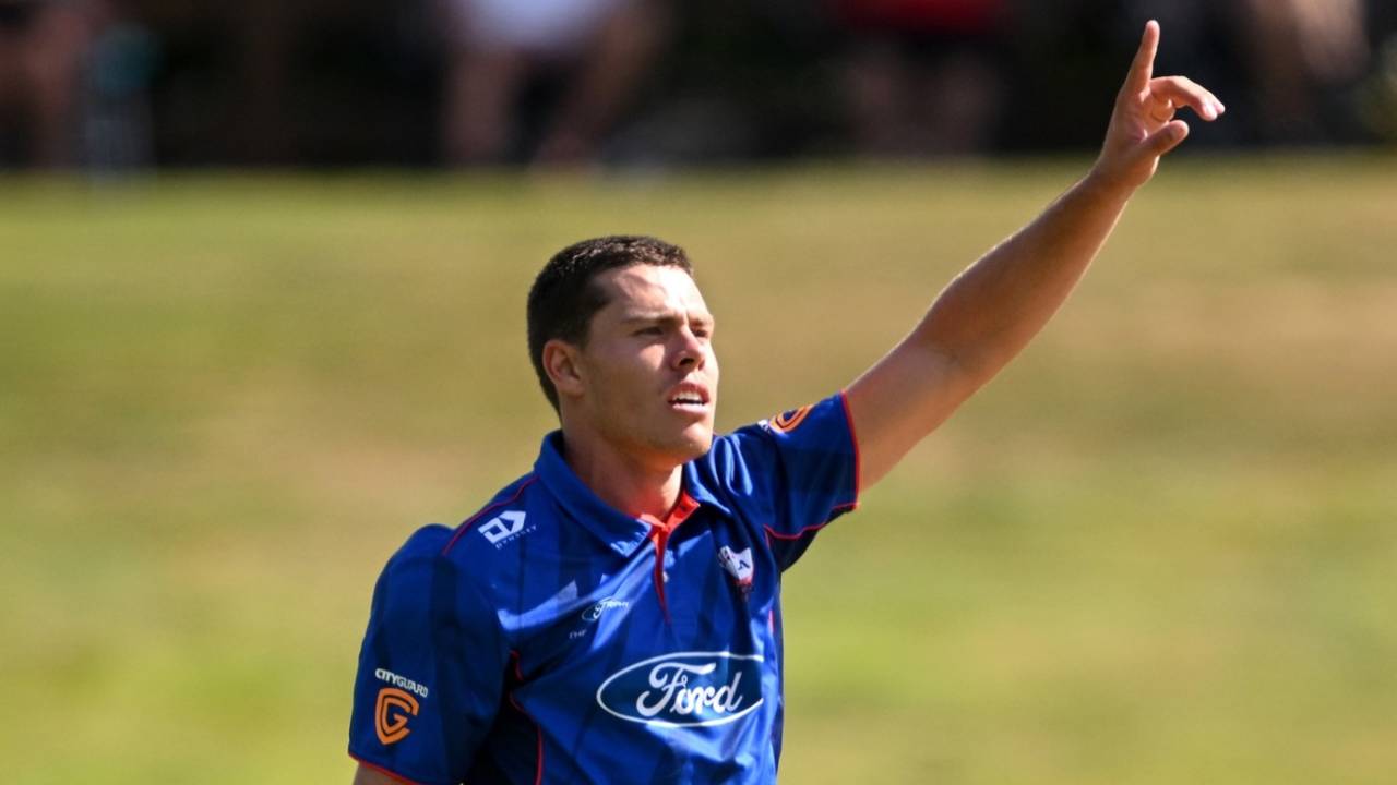 Simon Keene appeals for a wicket, Ford Trophy 2024-25, Dunedin, March 2, 2025
