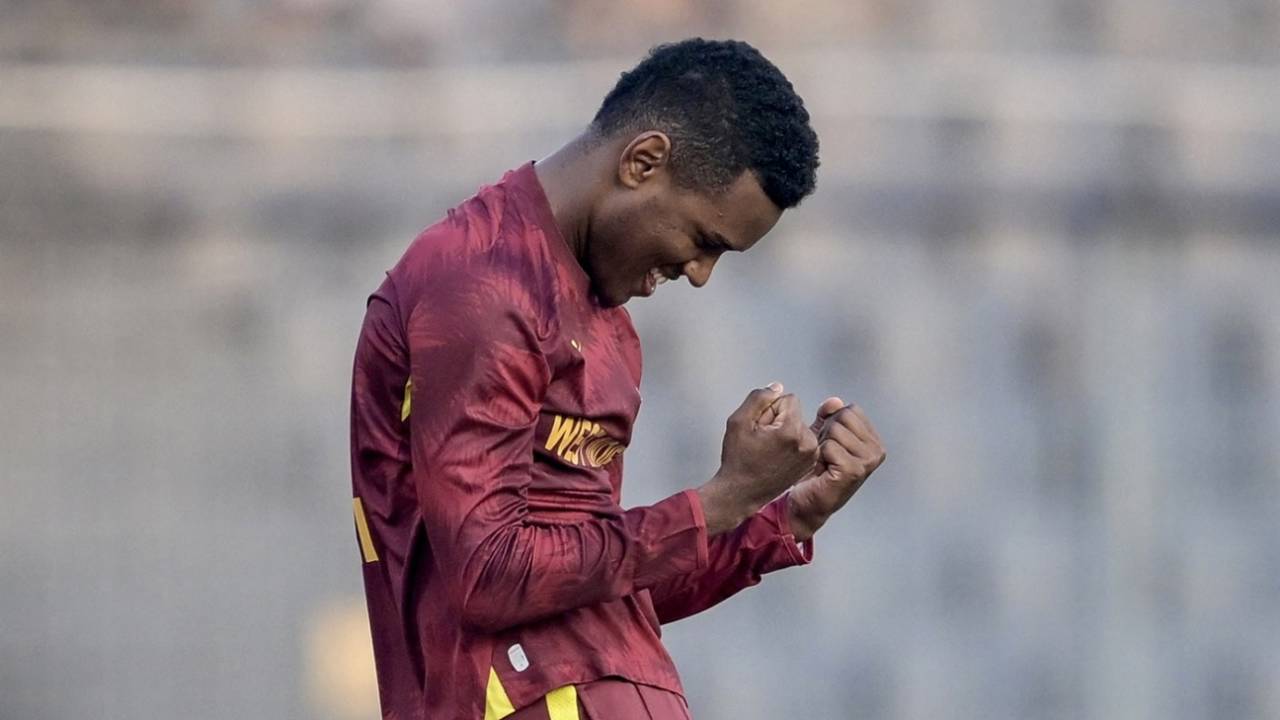 Akeal Hosein picked up 4 for 41 in 10 overs, Bangladesh vs West Indies, 3rd ODI, Dhaka, October 23, 2025
