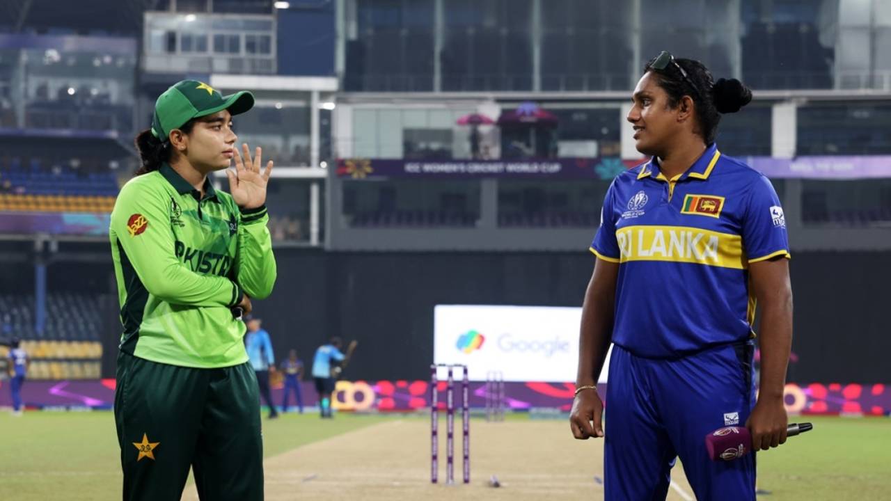 Fatima Sana and Chamari Athapaththu at the toss, Sri Lanka vs Pakistan, Women's ODI World Cup, Colombo, October 24, 2025