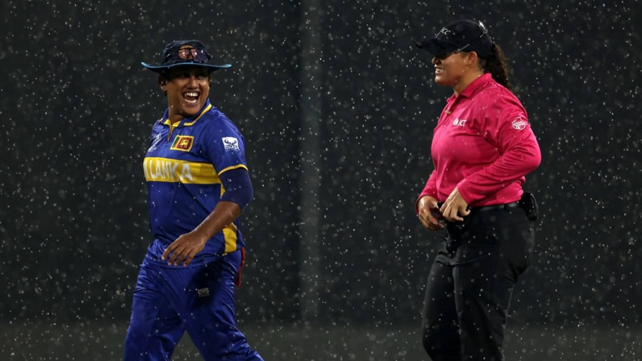 Chamari Athapaththu walks off the field after rain stopped play, Sri Lanka vs Pakistan, Women's ODI World Cup, Colombo, October 24, 2025