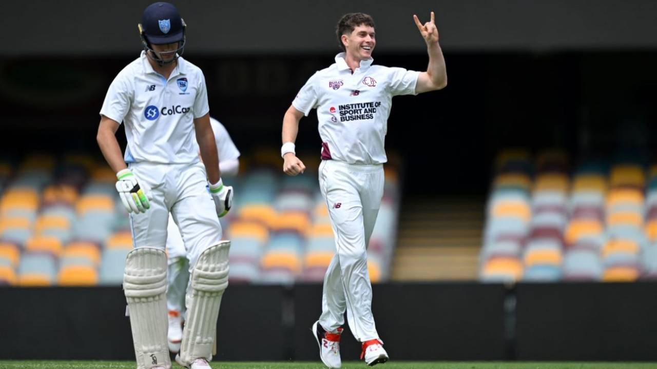 Sam Konstas was bowled by Hayden Kerr, Queensland vs New South Wales, Brisbane, Sheffield Shield, October 29, 2025