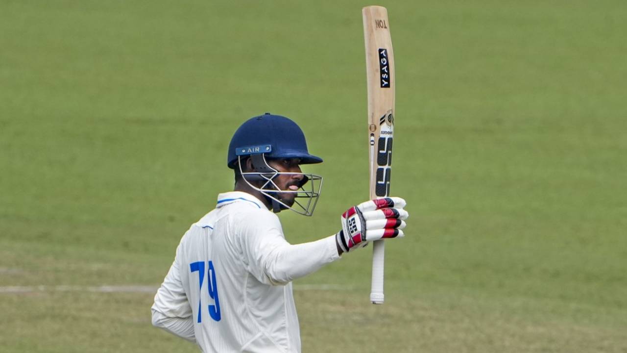 Sudip Kumar Gharami brings up his fifty, Bengal vs Gujarat, 1st day, Ranji Trophy 2025-26, Kolkata, October 25, 2025